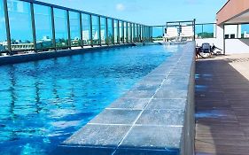 Flat com rooftop + piscina à 5 min do Cento | PP305